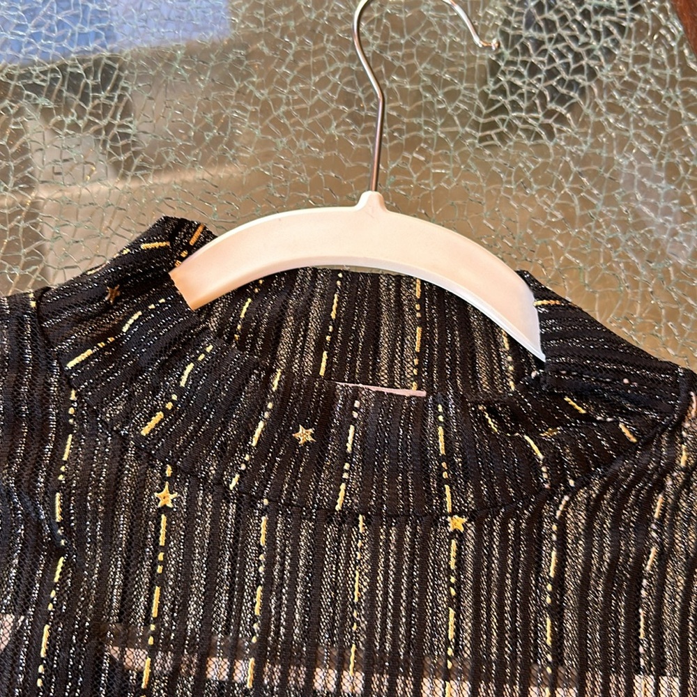 NWOT SHEER BLACK & GOLD BLUE B COLLECTION L/S TOP SIZE SM.  BLACK HYFVE LG BRA - Picture 2 of 9